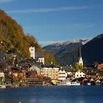 Krafttanken Direkt Am 公寓 哈尔施塔特
