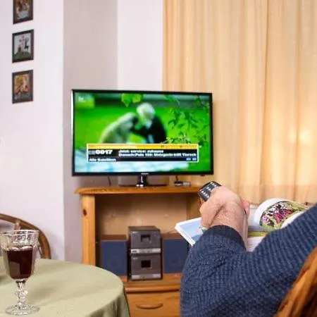 Διαμέρισμα Krafttanken Χάλστατ